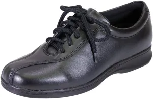 24 Hour Comfort Valerie Women's Wide Width Leather Oxford Shoes