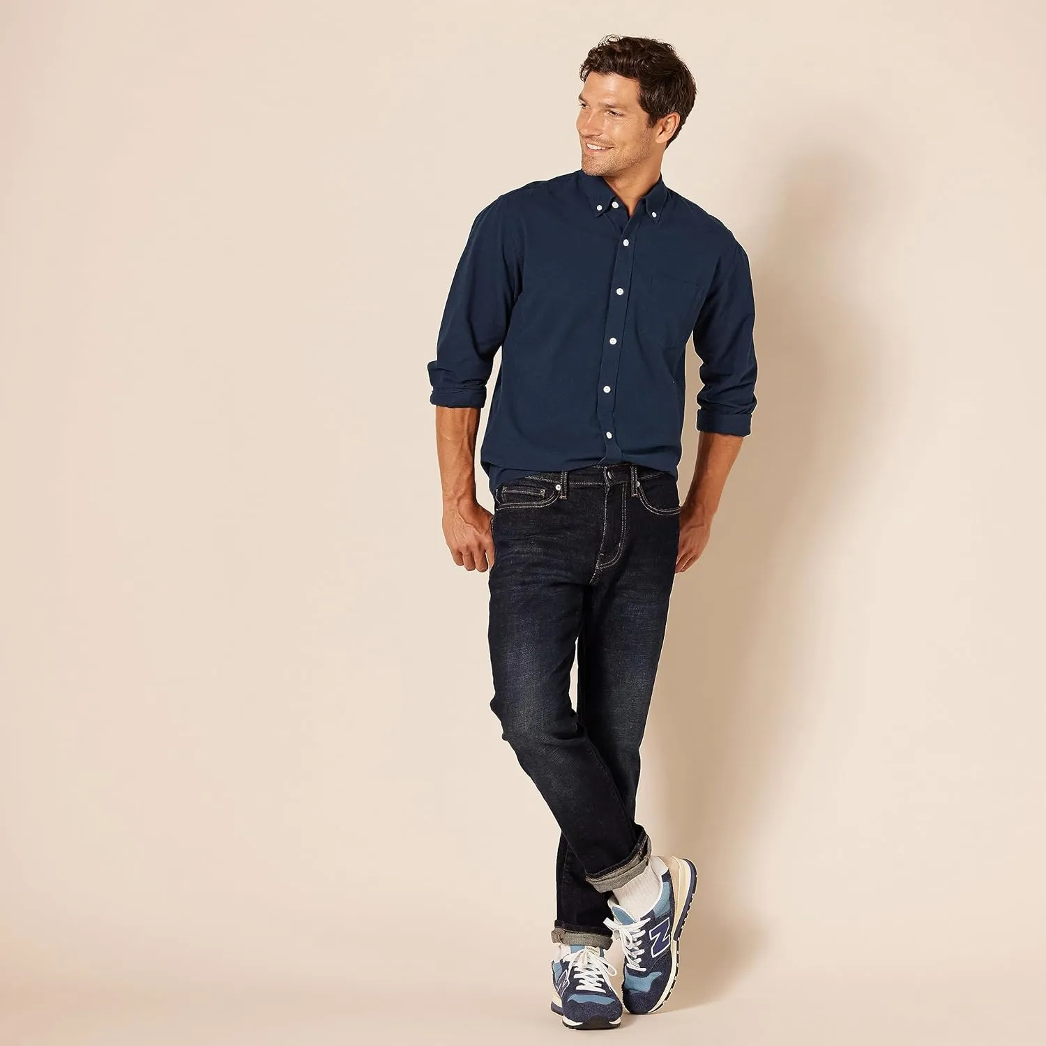 Amazon Essentials Men's Long Sleeve Shirts Casual - Regular-Fit Pocket Oxford