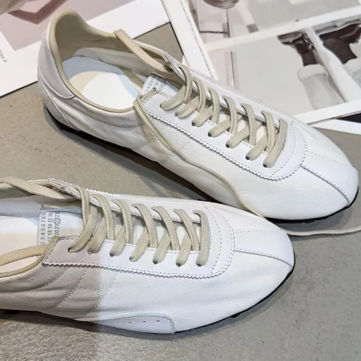 Classic Lace-up White Sneakers for Women Soft-Soled and Soft-surfaced Genuine Leather Flats Shoes Sporty Light Activities Casual Wear Office Work