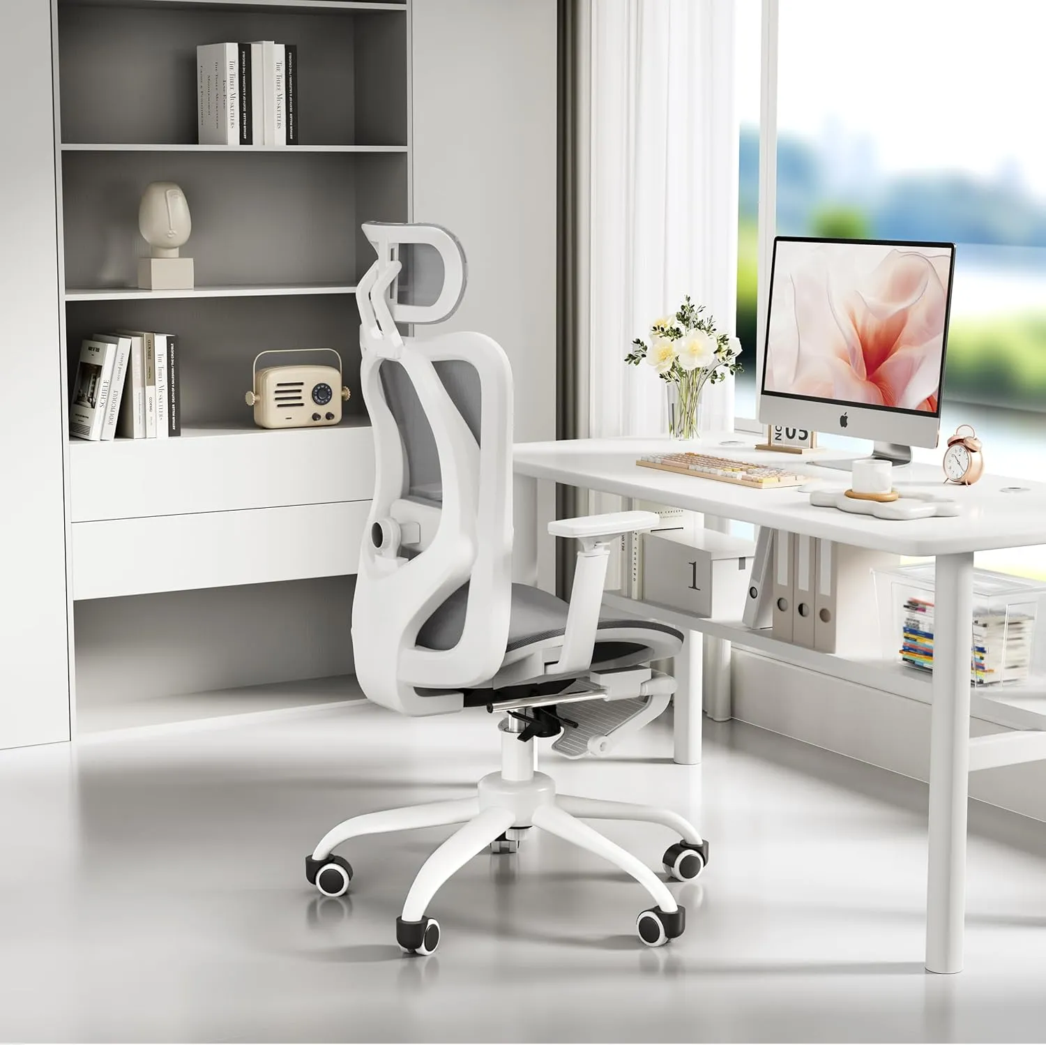 Ergonomic Office Chair, Adjustable Lumbar Support, 3D Headrest, Flip-Up Armrests, Retractable Footrest, High-Back Mesh Design, Comfortable Desk Chair for Home and Office, Gray
