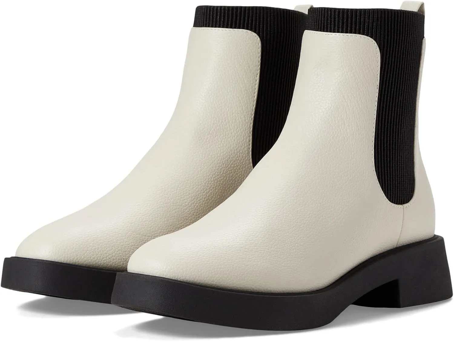 Kenneth Cole REACTION Women's Skyee Chelsea Fashion Boot