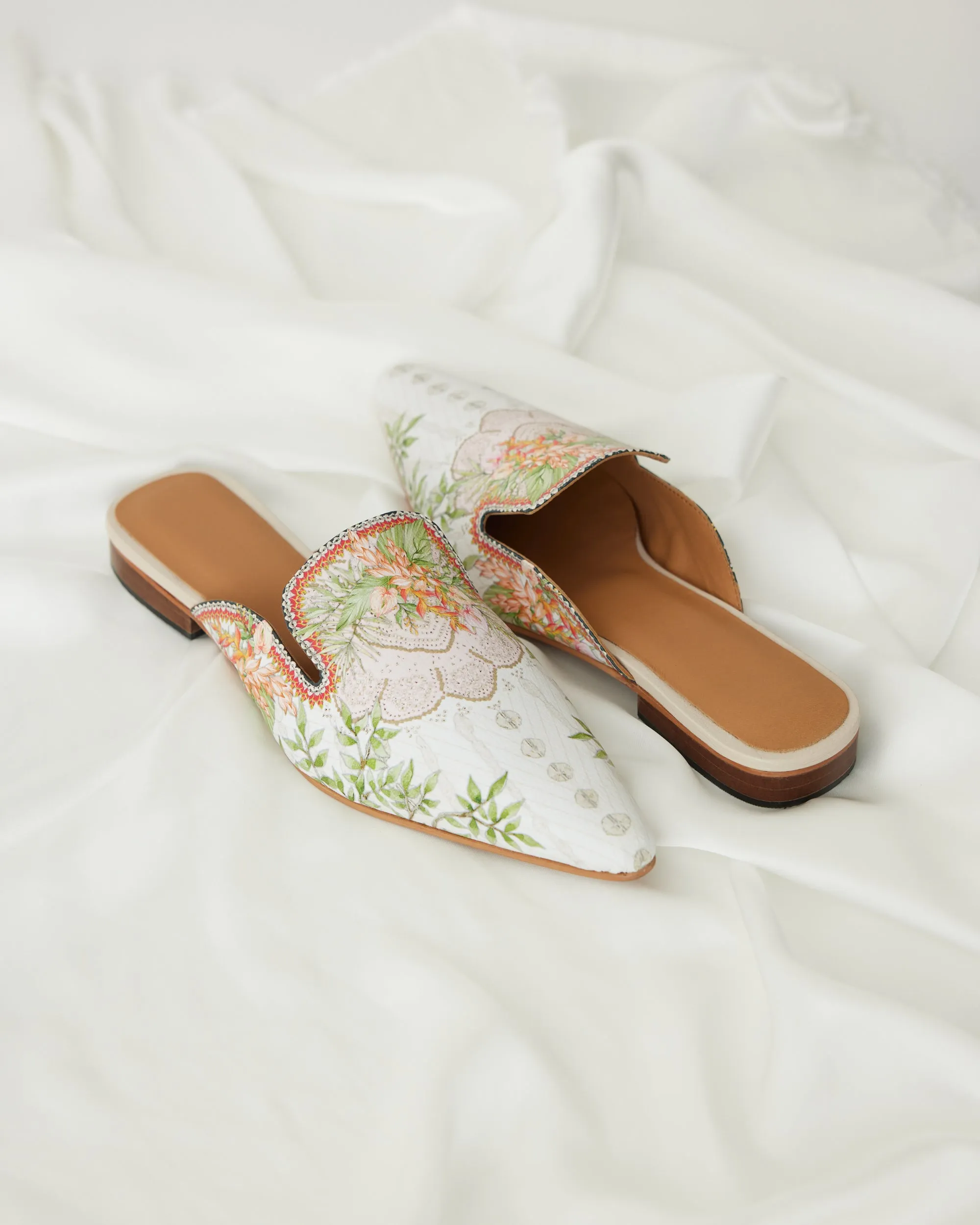 Love in Portofino (Heliconia) - Mule : Ivory
