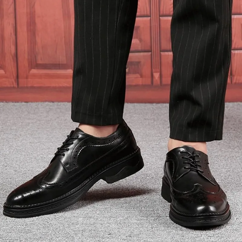 Men's Breathable Leather Wingtip Brogue Oxfords Fashion Classic Carved Lace Up Leather Low Heels Dress Shoes Genuine Cowhide Leather