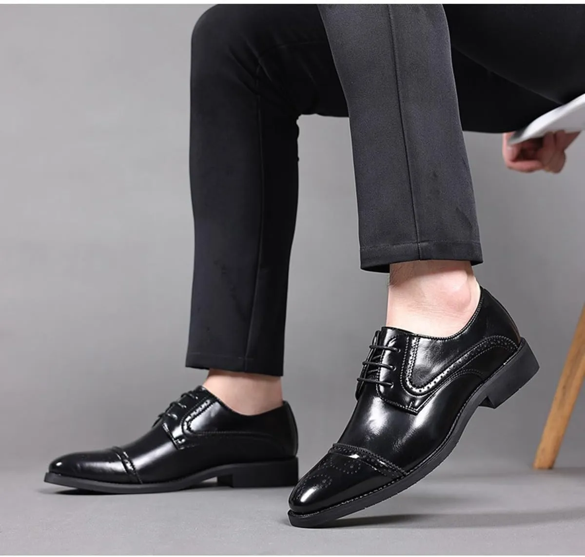 Men's Dress Shoes Lace-up Classic Derby Wingtip Brogues Formal Business Comfort Oxford Shoes