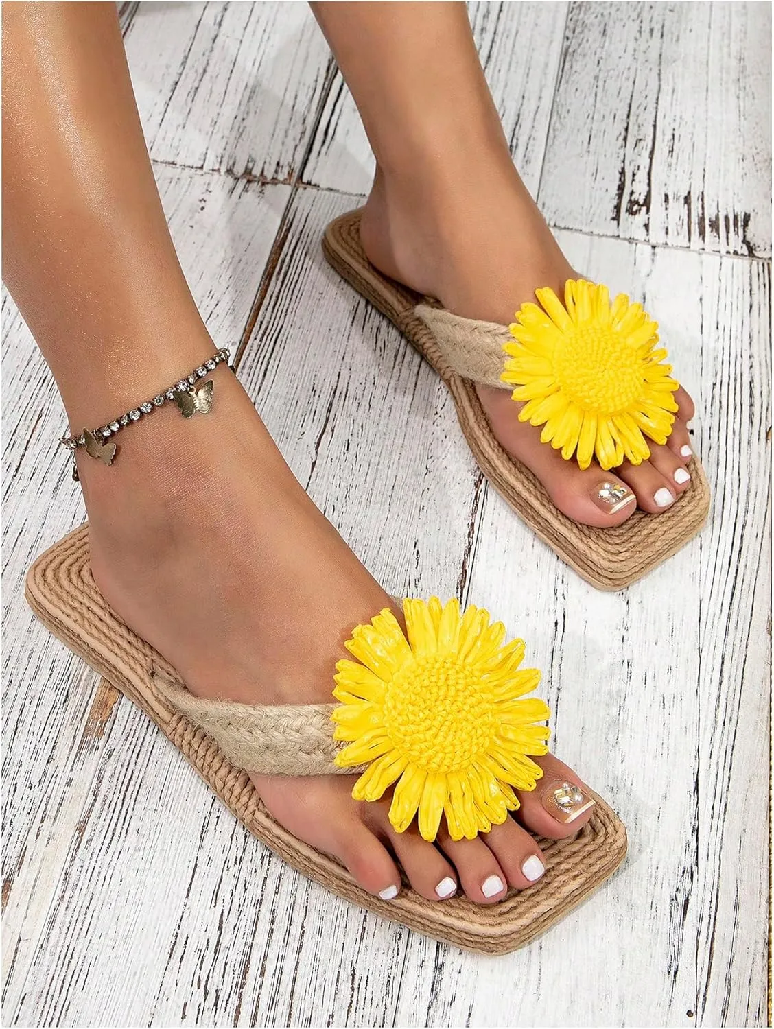 OYOANGLE Women's Boho Floral Decor Straw Flip Flop Sandals Square Open Toe Slide Sandal Slippers